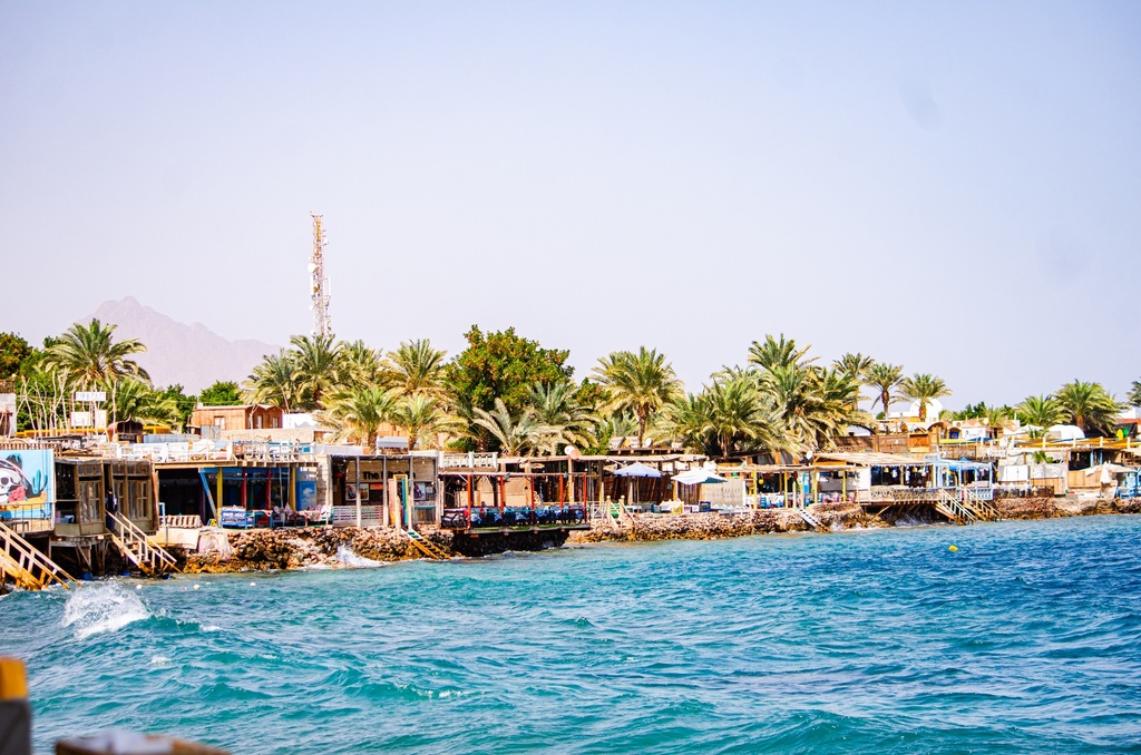 Dahab cafes.