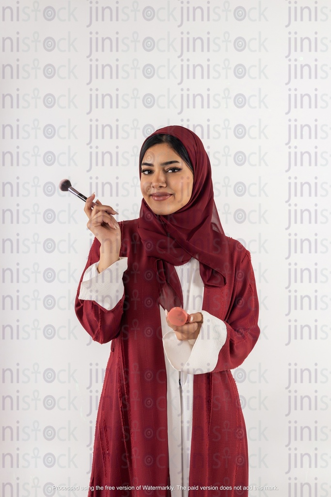 saudi khaliji gulf woman holding make up