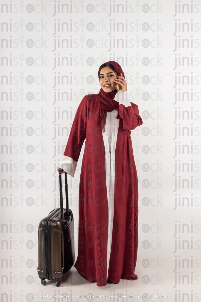 saudi or khaliji woman travelling