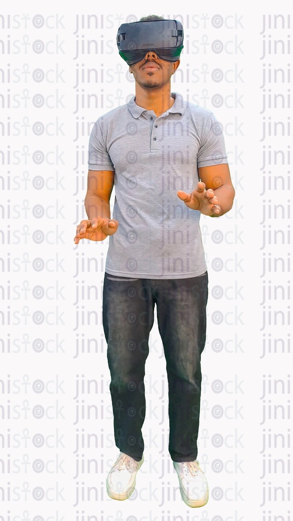 رجل مصري يرتدي نظارات الواقع الافتراضي