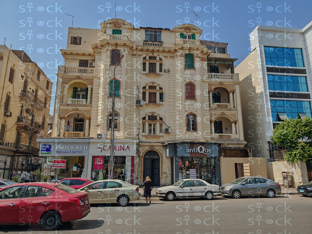 بوابة مبنى تراثي