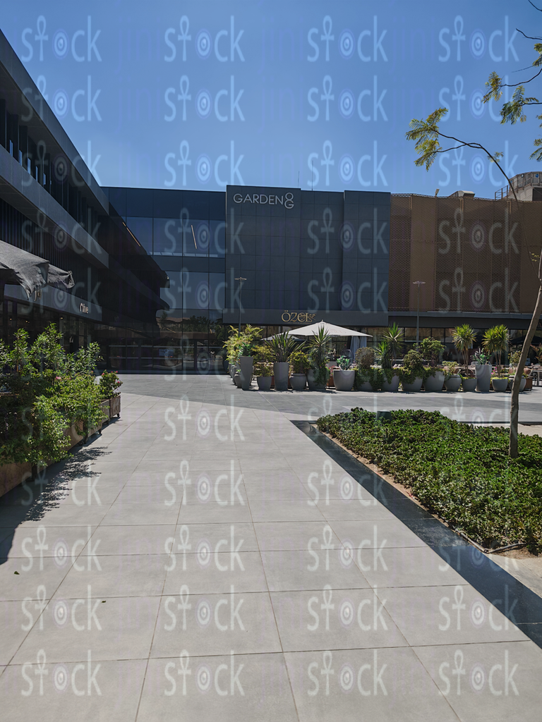  The main facade of Garden 8 mall