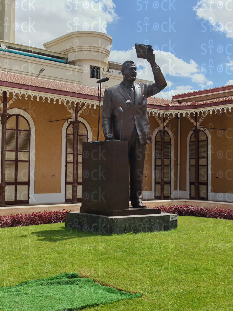 تمثال فرديناند دي ليسبس