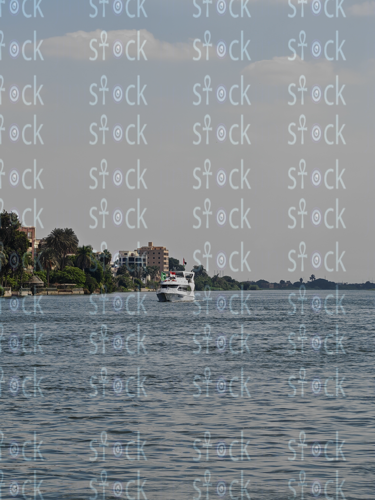 صفاء وهدوء على سطح النيل