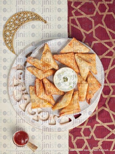 Samosa ramadan appetizer in plate in ramadan setup