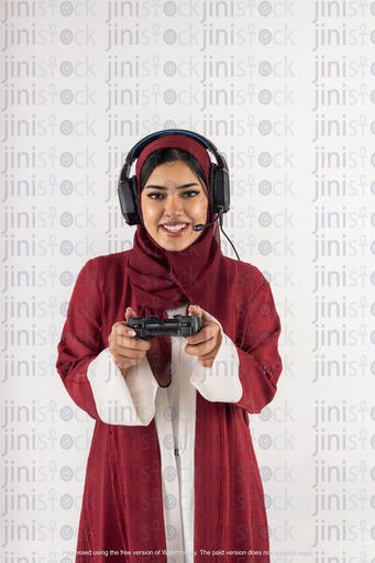 a stock image of an online games khaliji Saudi girl from gulf with isolated background
