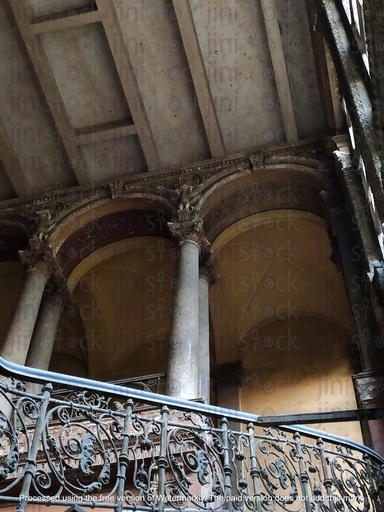 the arch in side an old palace