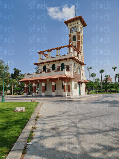  الممر الحجري المؤدي إلى البرج الملكي